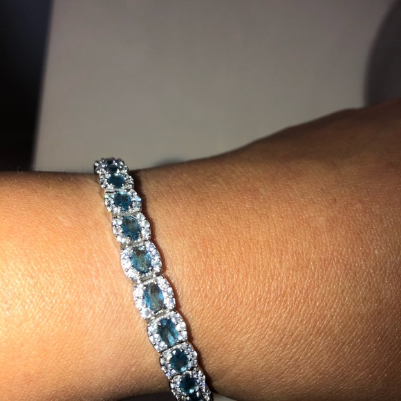 6.3ct Blue London Topaz Bracelet - Picture 5 of 14